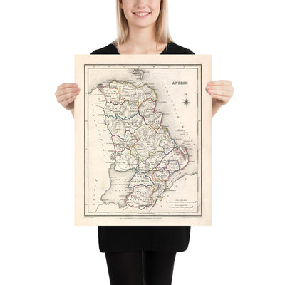 Alte Karte des County Antrim von Samuel Lewis, 1844: Belfast, Lisburn, Carrickfergus, Ballymena, Giant's Causeway 