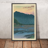 Tramonto sulle montagne e fiume fangoso di Hasui Kawase, 1935 