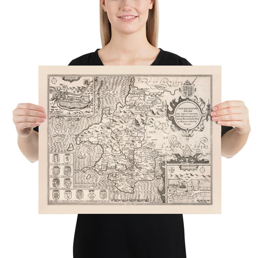 Vieille carte monochrome de Pembrokeshire, Pays de Galles 1611 John Vitesse - Haverfordwest, St Davids, Garde de poisson, Sud-Ouest